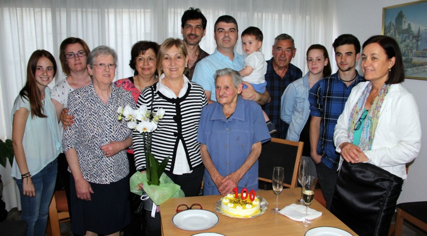 L’Ajuntament de Sant Sadurní felicita els 100 anys a Josefa Varias Gibert