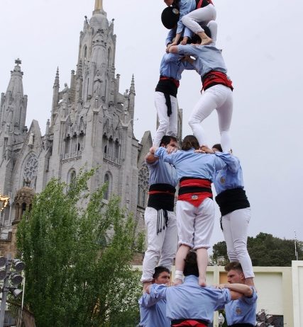 Diumenge la Colla Jove de va actuar a la festa castellera del Parc d’atraccions del Tibidabo