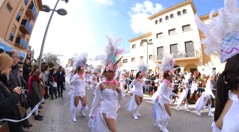 La rua de carnaval dels Monjos d’aquest diumenge en directe per Penedès Televisió