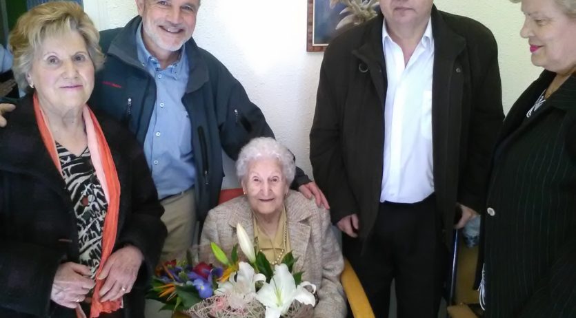 L’Ajuntament de Vilafranca felicita Mercè Molinari per el seu centenari