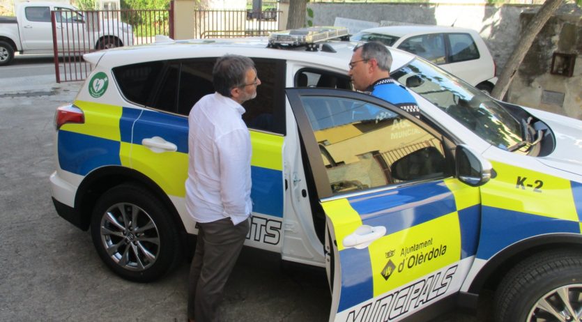 Els agents municipals d’Olèrdola estrenen un nou vehicle híbrid