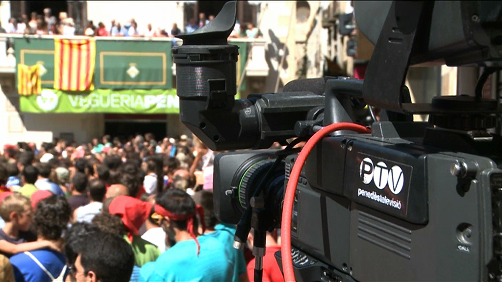 Segueixo les diades castelleres per televisió…