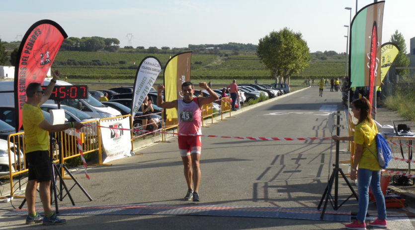 Jordi Garcia i Vinyet Noguero van guanyar la Trail Senders de les Cabanyes