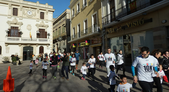 La Mini 10 K una cursa solidària oberta a tota la família