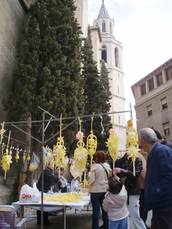 Un any més torna el mercat de palmes i palmons a Vilafranca