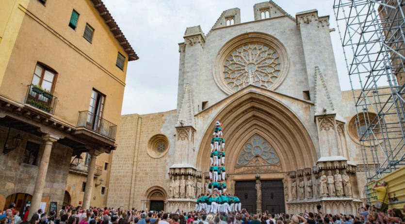 Els Castellers de Vilafranca estrenen el 4 de 9 amb folre a Tarragona