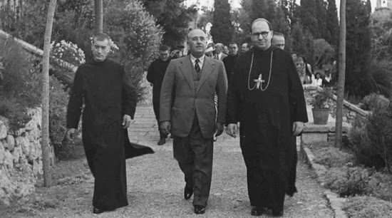 Declaracions de l’abat Escarre al diari Le Monde contra Franco