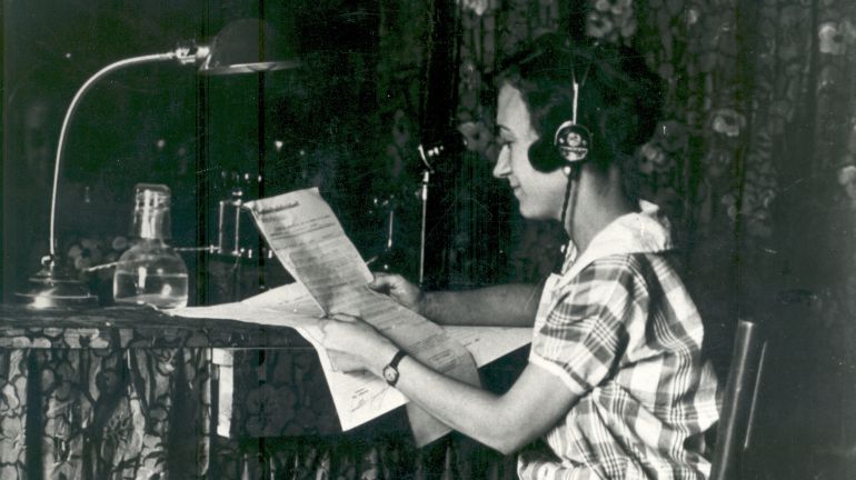 Inauguració oficial de Radio Barcelona EAJ1