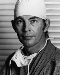 Primer trasplantament de cor fet pel doctor Christian Barnard a Ciutat del Cap