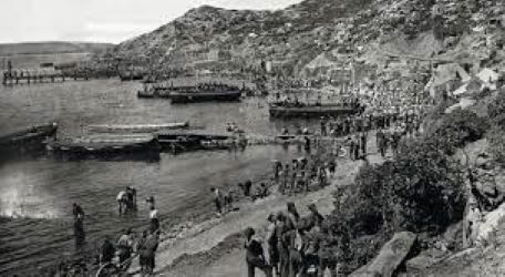 Desembarcament massiu franco-britànic a Gallipoli (Turquia)