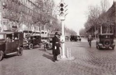 Posta en marxa dels primers semàfors a Barcelona
