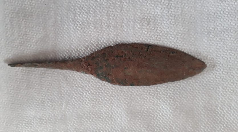 Troben una punta de llança de l’Edat de Bronze a Torrelles de Foix