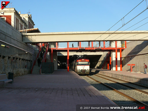 Renfe restableix el servei després d’una avaria que ha paralitzat tota la xarxa ferroviària