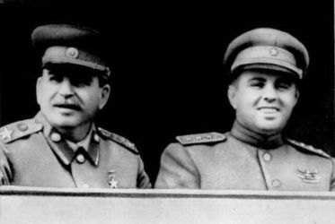 Proclamació per Enver Hoxha de la República Popular de Albània