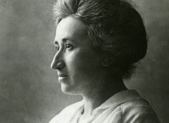 Naixement a Polònia de la revolucionaria socialista Rosa Luxemburg