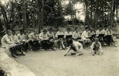 Inauguració a Barcelona de les Escoles del Bosc