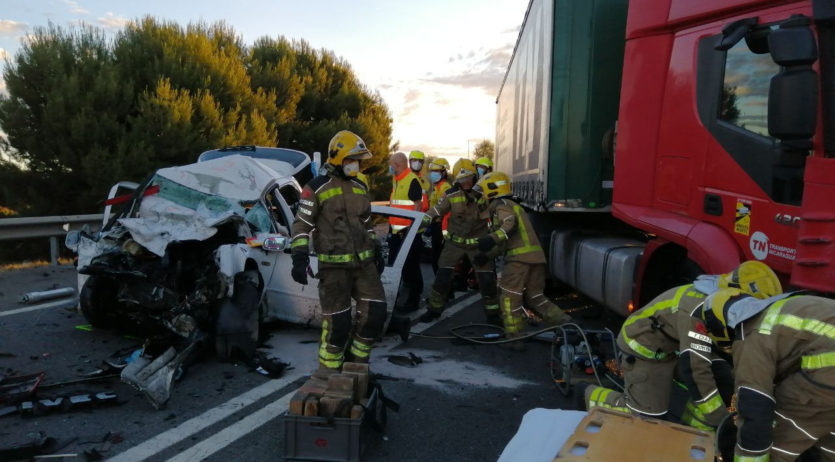 Aquest dimarts al matí hi ha hagut dos ferits en un accident de trànsit a la variant