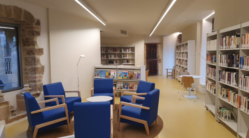 La Biblioteca de Sant Pere de Riudebitlles té nova seu al Palau dels marquesos de Llió