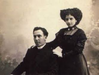 Naixement a Sevilla del poeta espanyol Antonio Machado