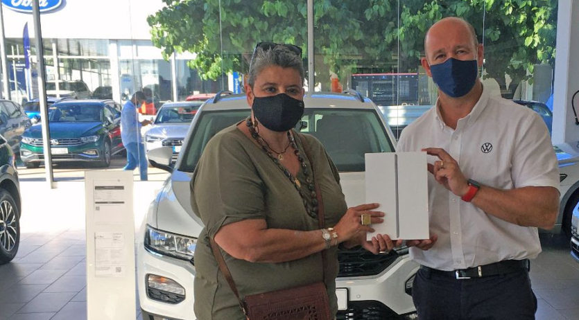 La sadurninenca Montse Rodríguez guanya l’Ipad que sortejava la Fira del Vehicle de Vilafranca