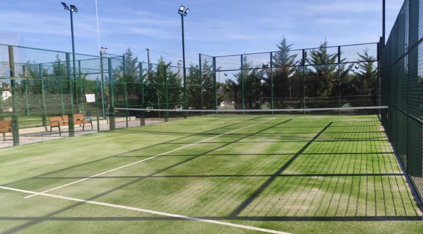 Han obert les noves pistes de pàdel municipals de la Granada