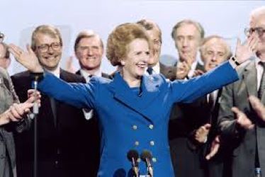 Casament de Dennis Thatcher i Margaret Roberts que esdevé Margaret Thatcher