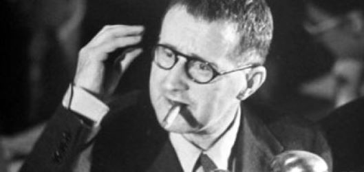 Naixement a Augsburg de l’escriptor alemany Bertolt Brecht