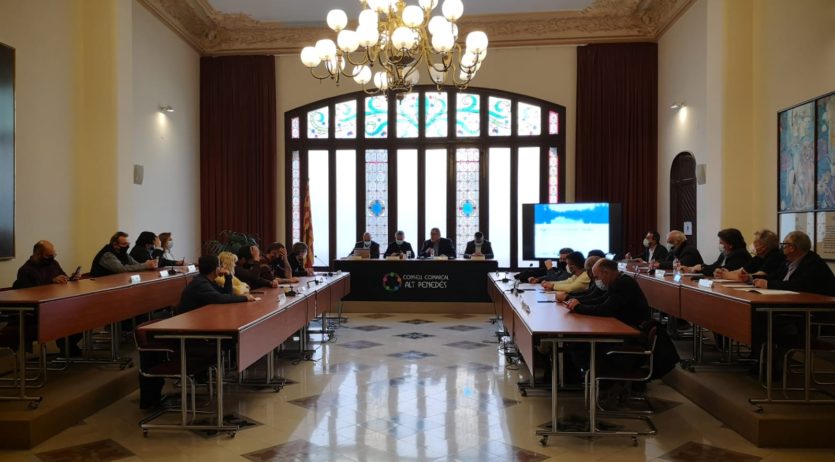 El Consell d’Alcaldes ret homenatge als exalcaldes Josep M. Ribas i Miguel Delgado