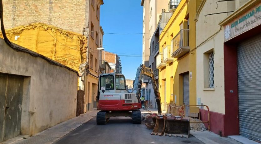 Es talla al trànsit el c/ Sant Julià per obres de renovació de la xarxa d’abastament d’aigua