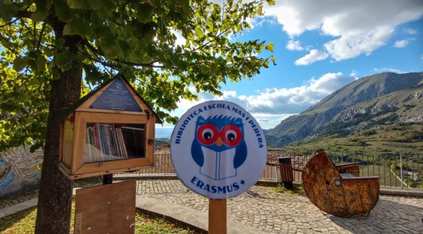 L’escola Mas i Perera participa en un programa europeu Erasmus amb el projecte de la biblioteca