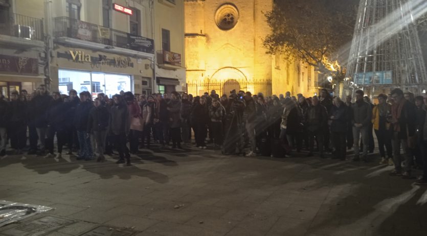 Més de 200 persones es concentren a Vilafranca per condemnar la violació del cap de setmana