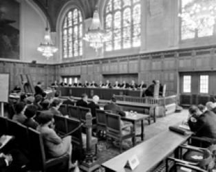 Primera sessió del Tribunal Permanent de Justicia Internacional de La Haya