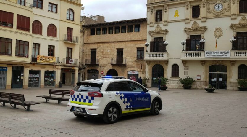 La Policia Local de Vilafranca deté dues persones per un intent de robatori a un establiment