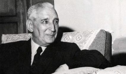 Naixement a Vimeiro del dictador portugués António de Oliveira Salazar