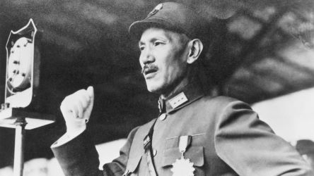 Naixement a Xicou (Xina) del dictador Chiang Kai-shek