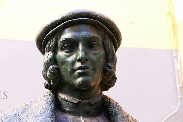 Naixement a València del humanista i filòsof Joan Lluís Vives