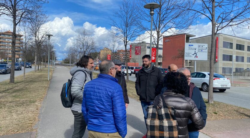 100xCent Vilafranca segueix la ruta de biblioteques a Vic per conèixer propostes per Vilafranca