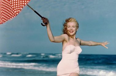 Primer casament amb 16 anys de Norma Jean Baker, Marilyn Monroe
