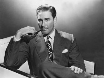 Naixement a Hobart (Tasmània) del actor de cinema Errol Flynn
