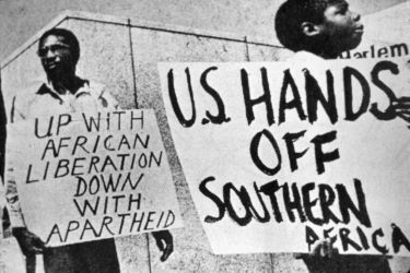 Inici de la instauració del apartheid a Sud-Àfrica