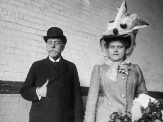 Mort a Baden-Baden del metge alemany Robert Koch, Premi Nobel 1905