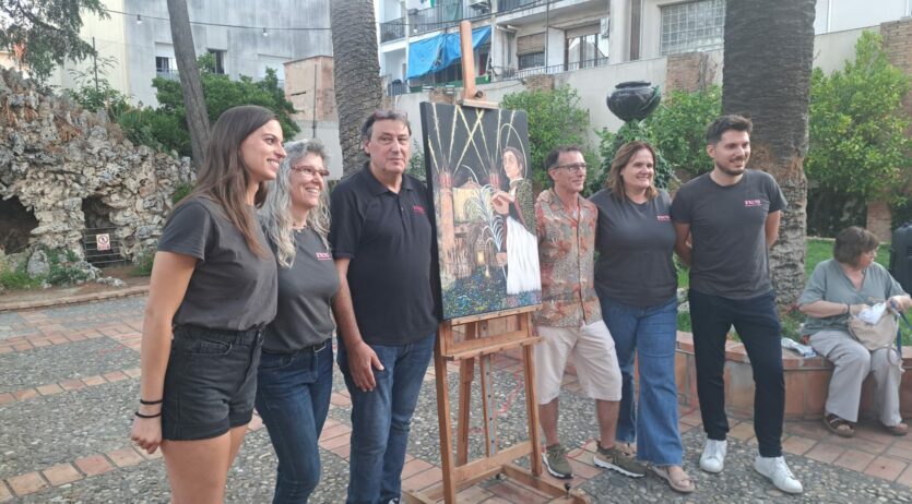 Un Sant Fèlix clàssic presenciant la seva pròpia entrada és la nova estampa de la Festa Major