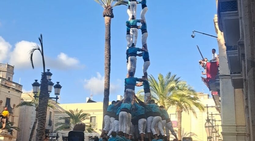 3d10fm dels Castellers de Vilafranca en una diada de Les Neus de Vilanova rodona