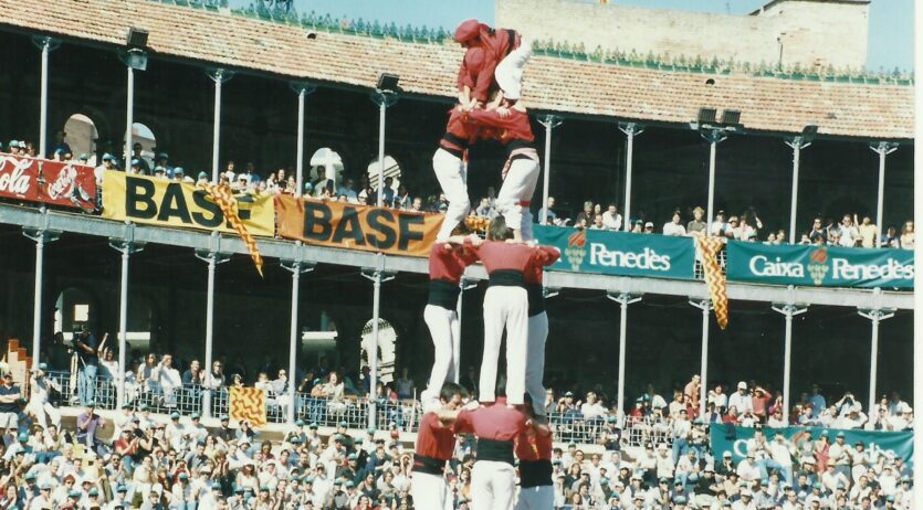 Es compleixen 25 anys del primer casc casteller, no homologat, dissenyat pels Xicots