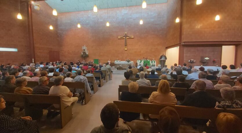 La comunitat vedruna s’acomiada de Vilafranca tot rebent un sincer agraïment
